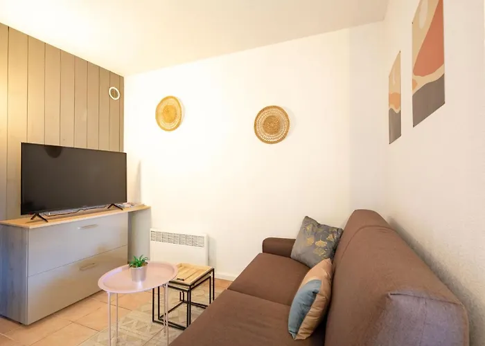 Toscane By Interhome Saint-Raphael (Var)